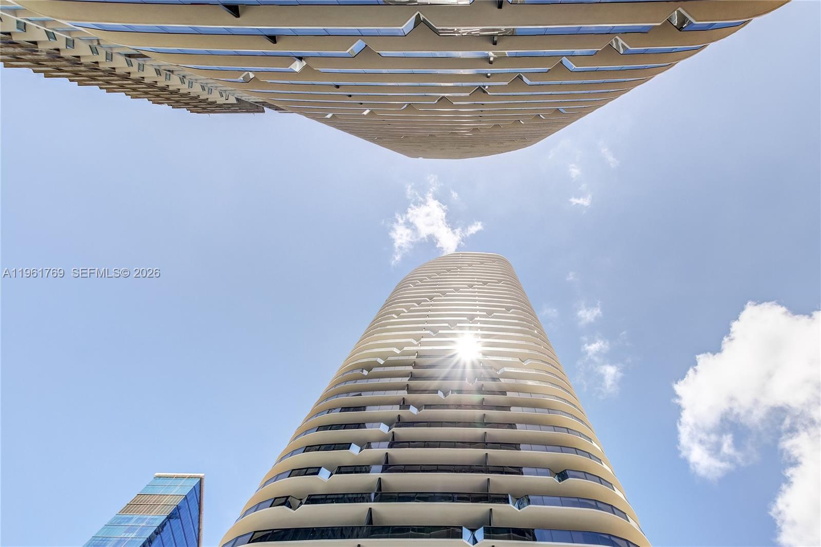 55 Southwest 9th Street, Unit 4004 Miami, FL 33130 - Photo 2 of 43