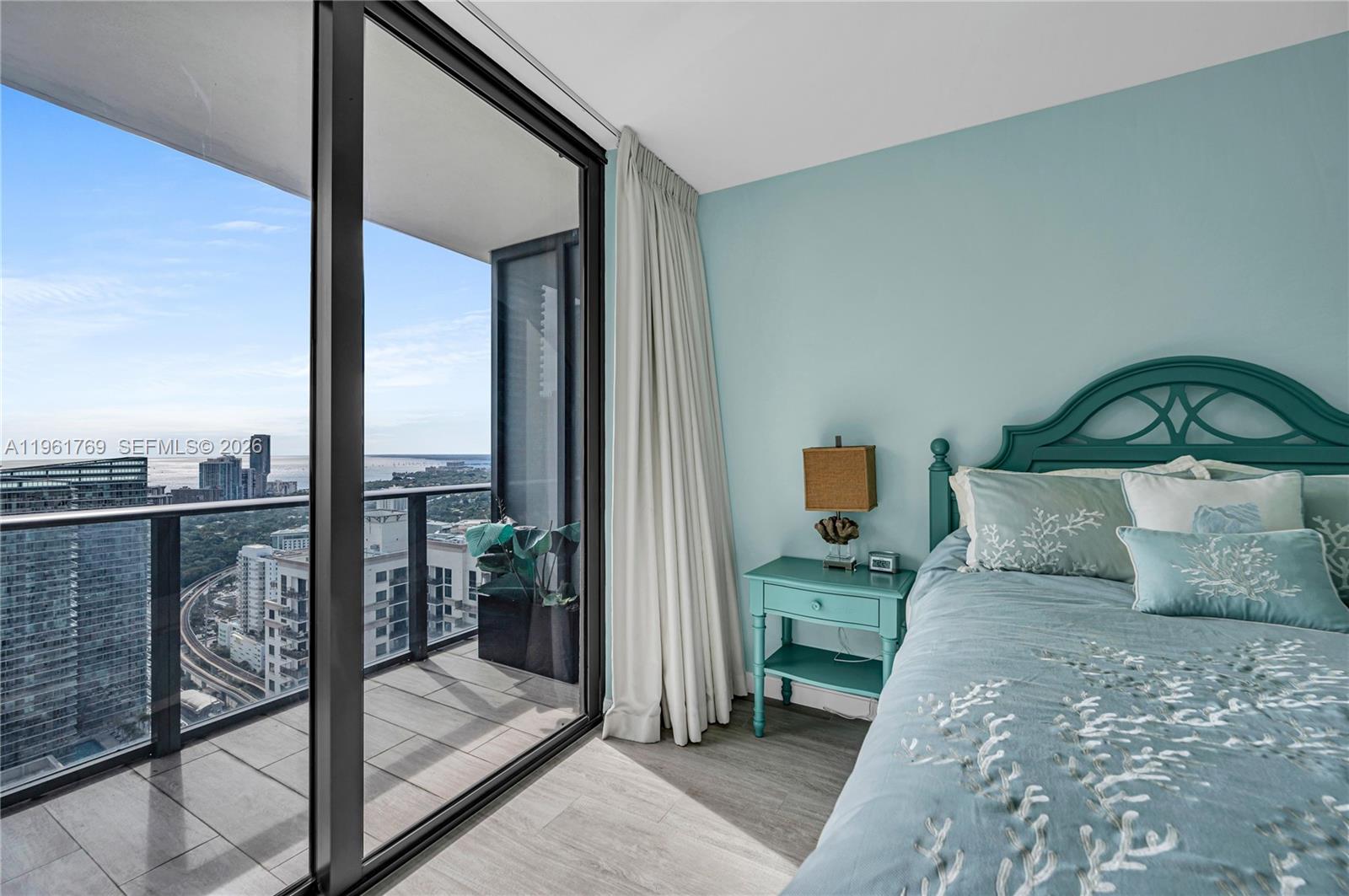 55 Southwest 9th Street, Unit 4004 Miami, FL 33130 - Photo 28 of 43