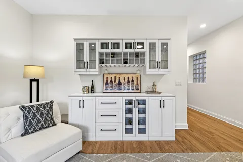 $750,000 | 1330 West Hubbard Street, Unit 2, Chicago, IL 60642