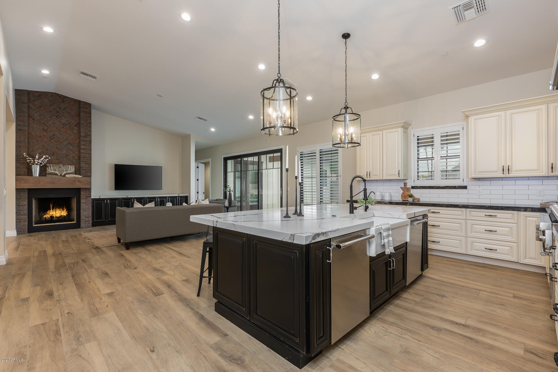 7813 North 13th Avenue Phoenix, AZ 85021 - Photo 17 of 39 Real Estate 3-18-20-7136-Edit