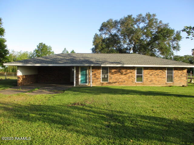 2208 Segura Road New Iberia, LA 70560 - Photo 1 of 12 front