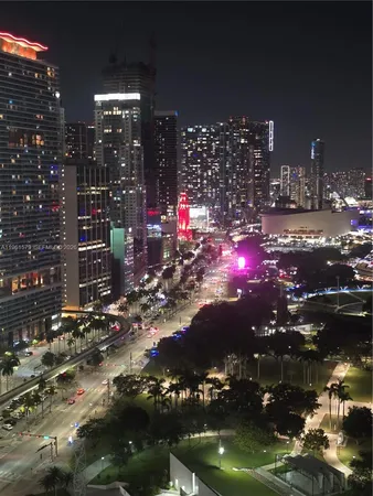 $595,000 | 335 South Biscayne Boulevard, Unit 3400, Miami, FL 33131