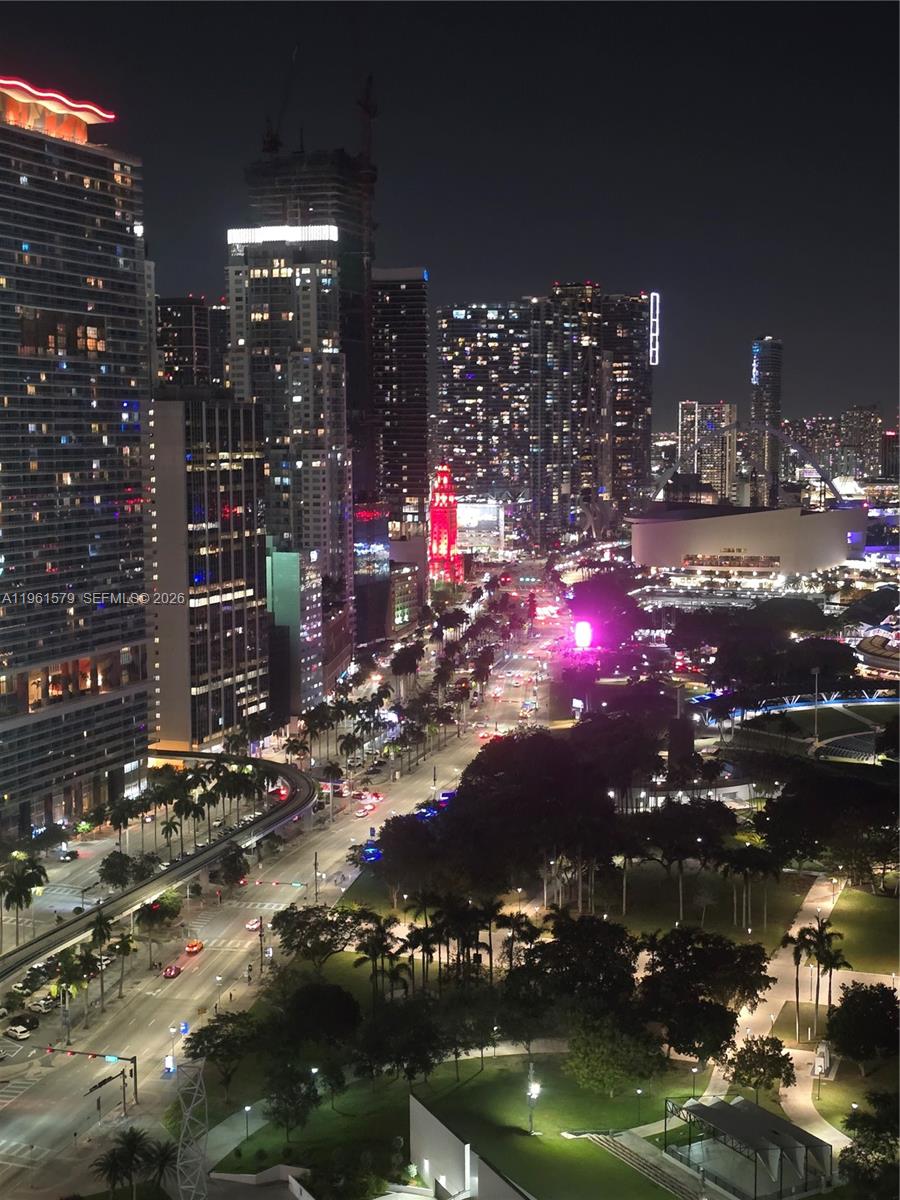 335 South Biscayne Boulevard, Unit 3400 Miami, FL 33131 - Photo 21 of 52