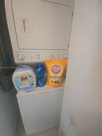 $595,000 | 335 South Biscayne Boulevard, Unit 3400, Miami, FL 33131