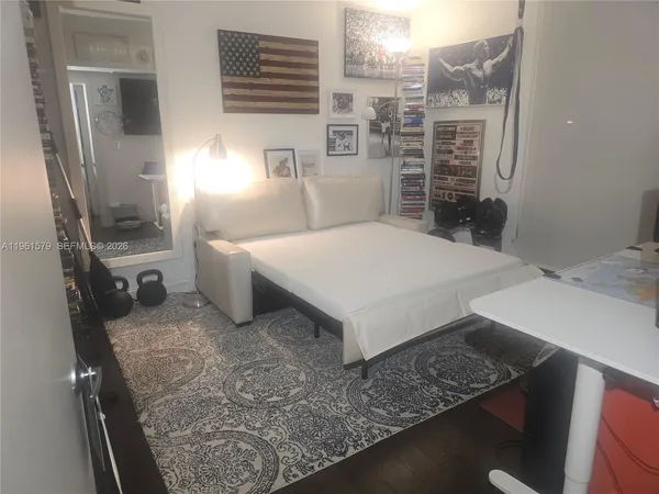 $595,000 | 335 South Biscayne Boulevard, Unit 3400, Miami, FL 33131