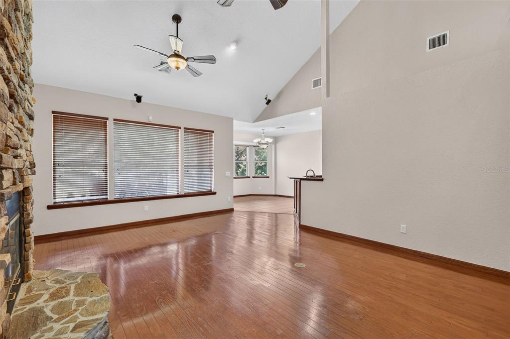4617 Round Lake Road Apopka, FL 32712 - Photo 13 of 62 Gallery Image 13