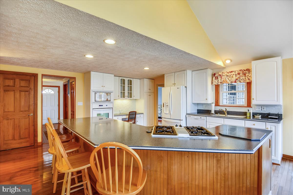 7718 Harmans Road Hanover, MD 21076 - Photo 12 of 58 Kitchen