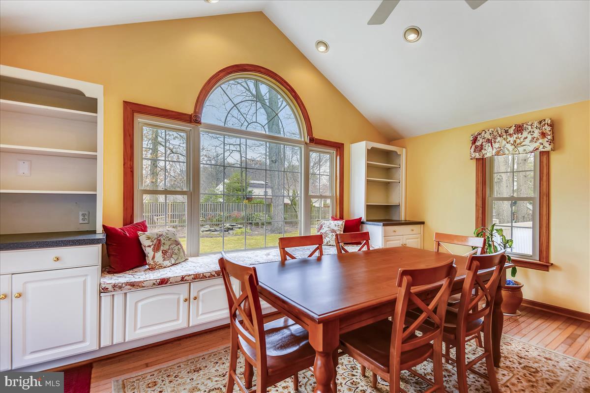 7718 Harmans Road Hanover, MD 21076 - Photo 14 of 58 Kitchen Eating Area w/Built Ins
