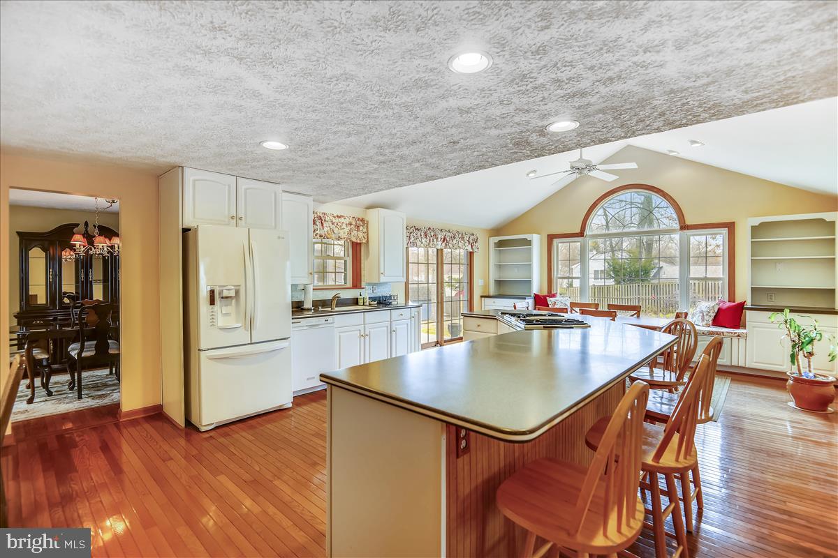 7718 Harmans Road Hanover, MD 21076 - Photo 9 of 58 Kitchen