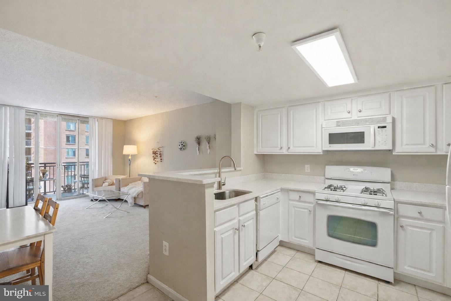11710 Old Georgetown Road, Unit 1020 North Bethesda, MD 20852 - Photo 2 of 20 Kitchen Open to Living