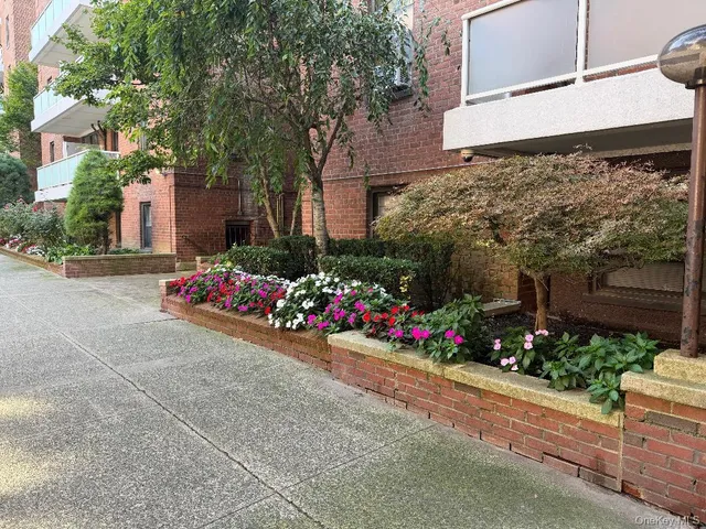 $235,000 | 83-40 Austin Street, Unit 4L | Kew Gardens