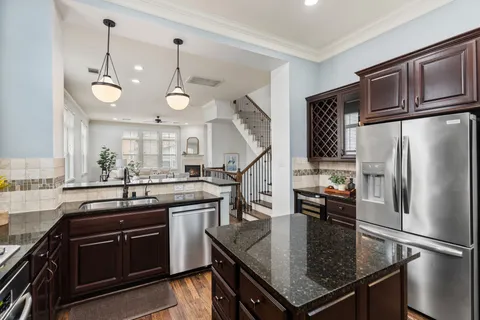 $620,000 | 1621 West 23rd Street, Unit B, Houston, TX 77008