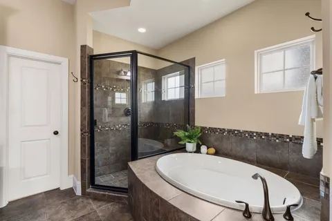 $620,000 | 1621 West 23rd Street, Unit B, Houston, TX 77008