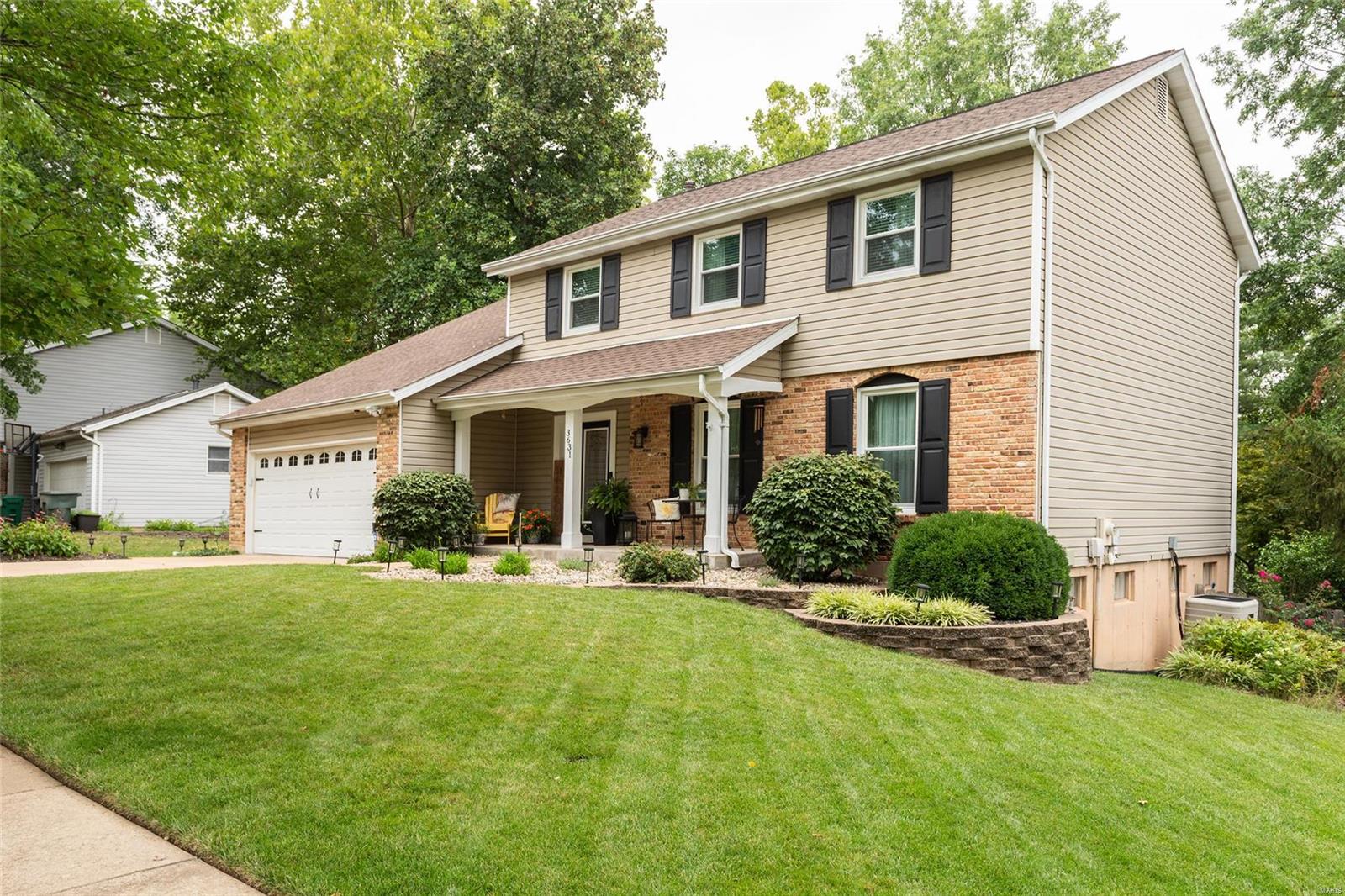 3631 Whispering Ridge Lane St. Louis, MO 63129 - Photo 3 of 38 Gallery Image 3