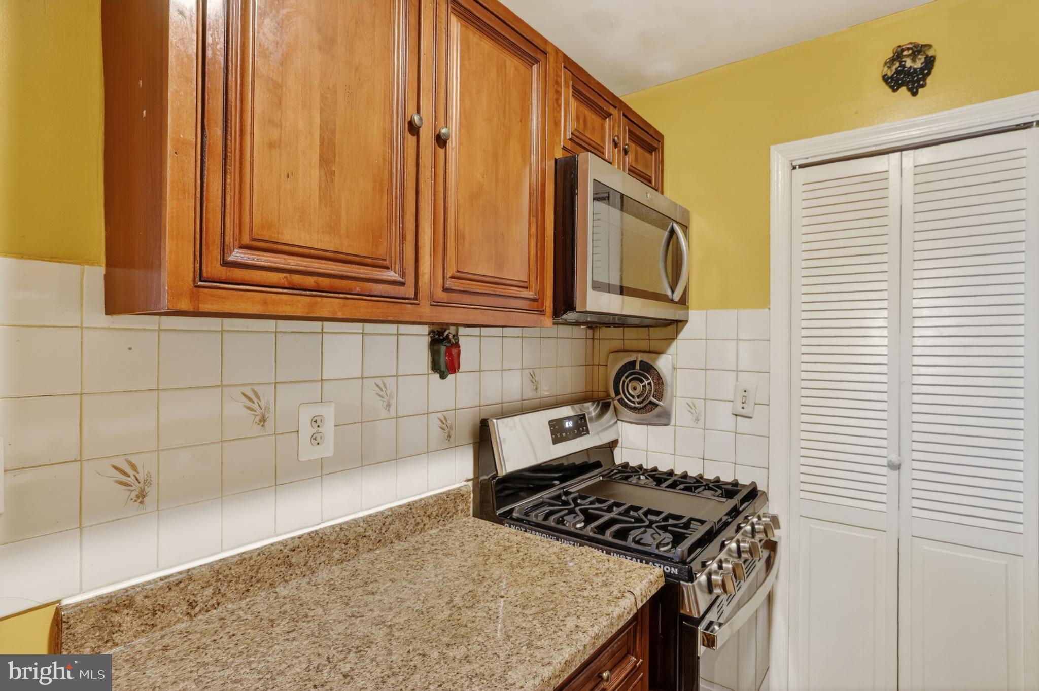 7527 Riverdale Road, Unit 1827 Hyattsville, MD 20784 - Photo 9 of 28