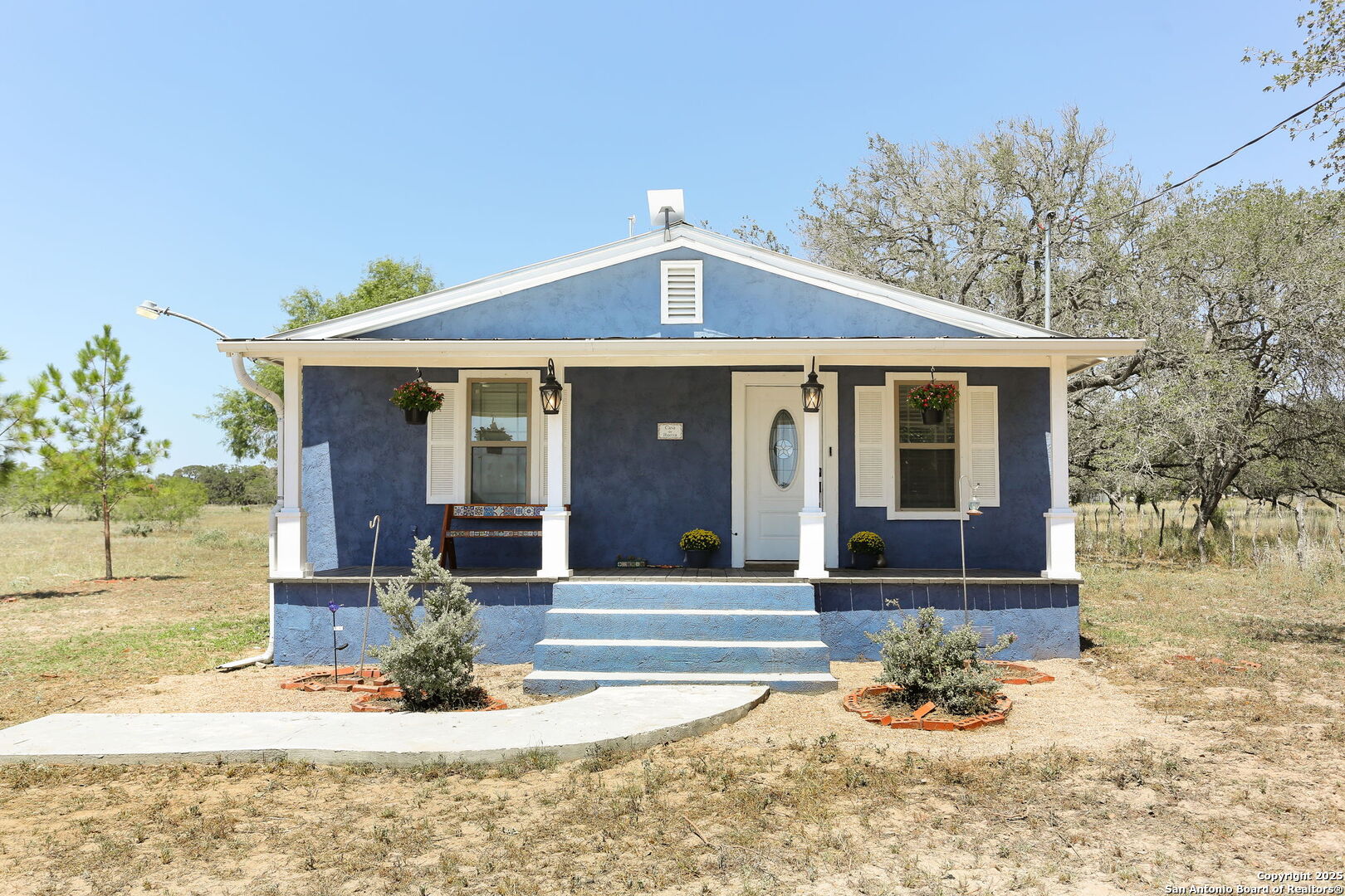 90 Clear Lake Loop Poteet, TX 78065 - Photo 1 of 34