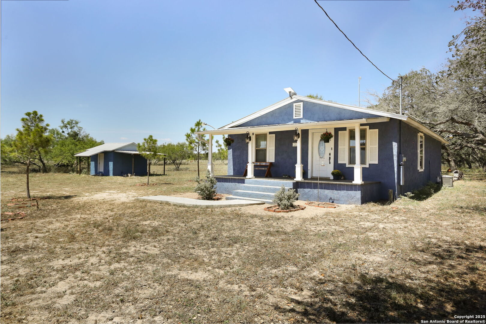 90 Clear Lake Loop Poteet, TX 78065 - Photo 2 of 34