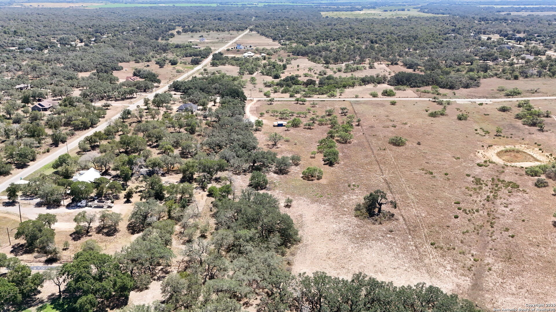 90 Clear Lake Loop Poteet, TX 78065 - Photo 33 of 34