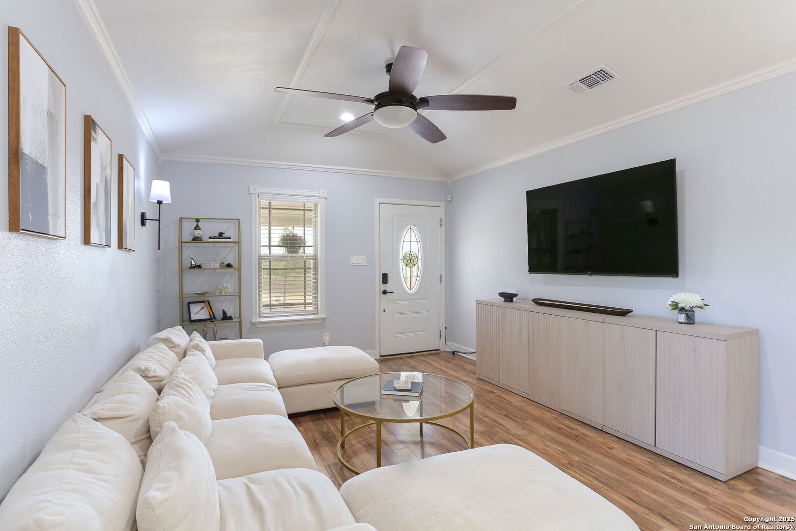 90 Clear Lake Loop Poteet, TX 78065 - Photo 9 of 34