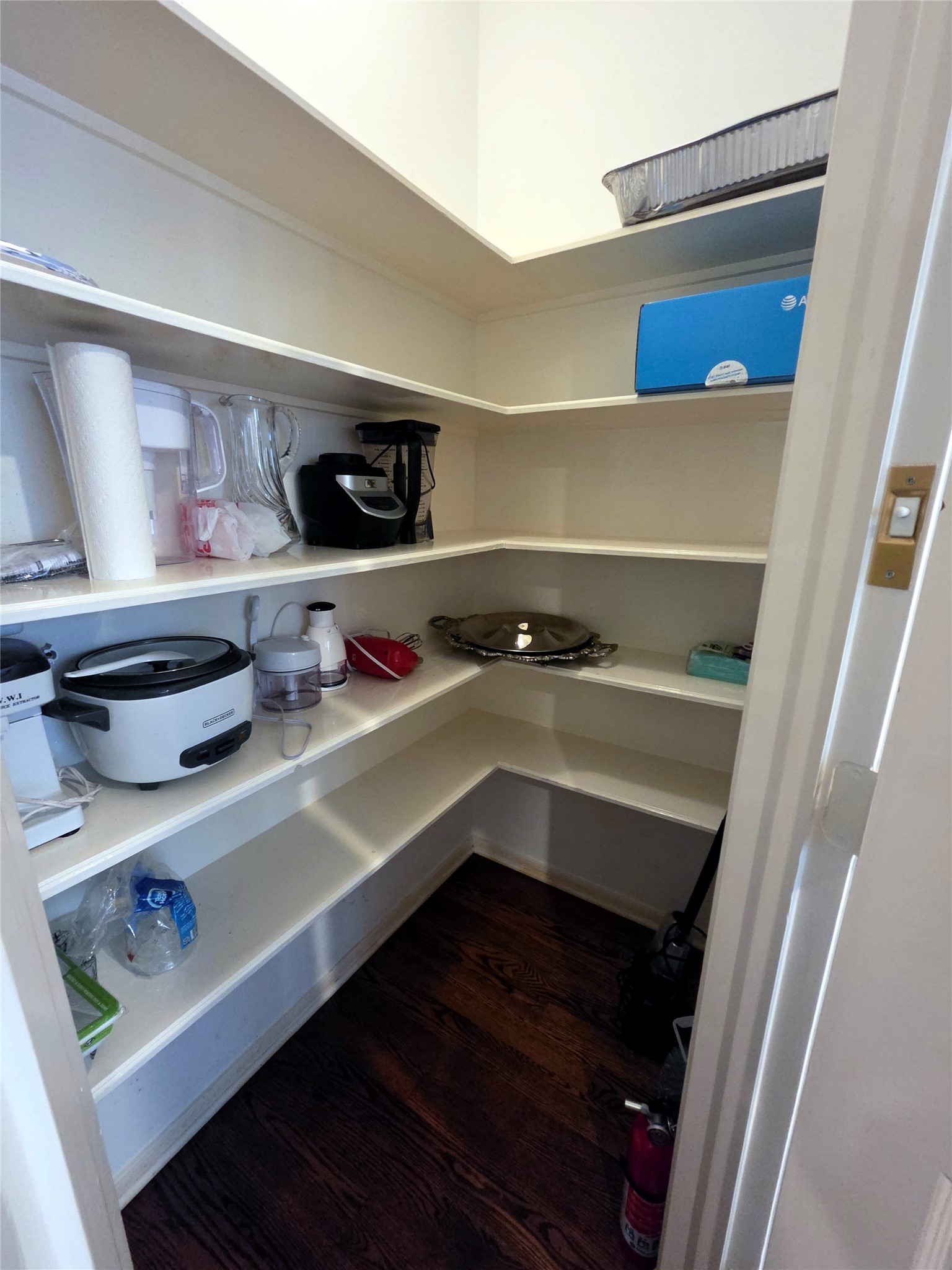 4509 Hazard Street Houston, TX 77098 - Photo 10 of 19 Pantry
