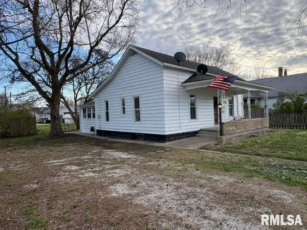 $124,400 | 345 Louisa Street, Illiopolis, IL 62539