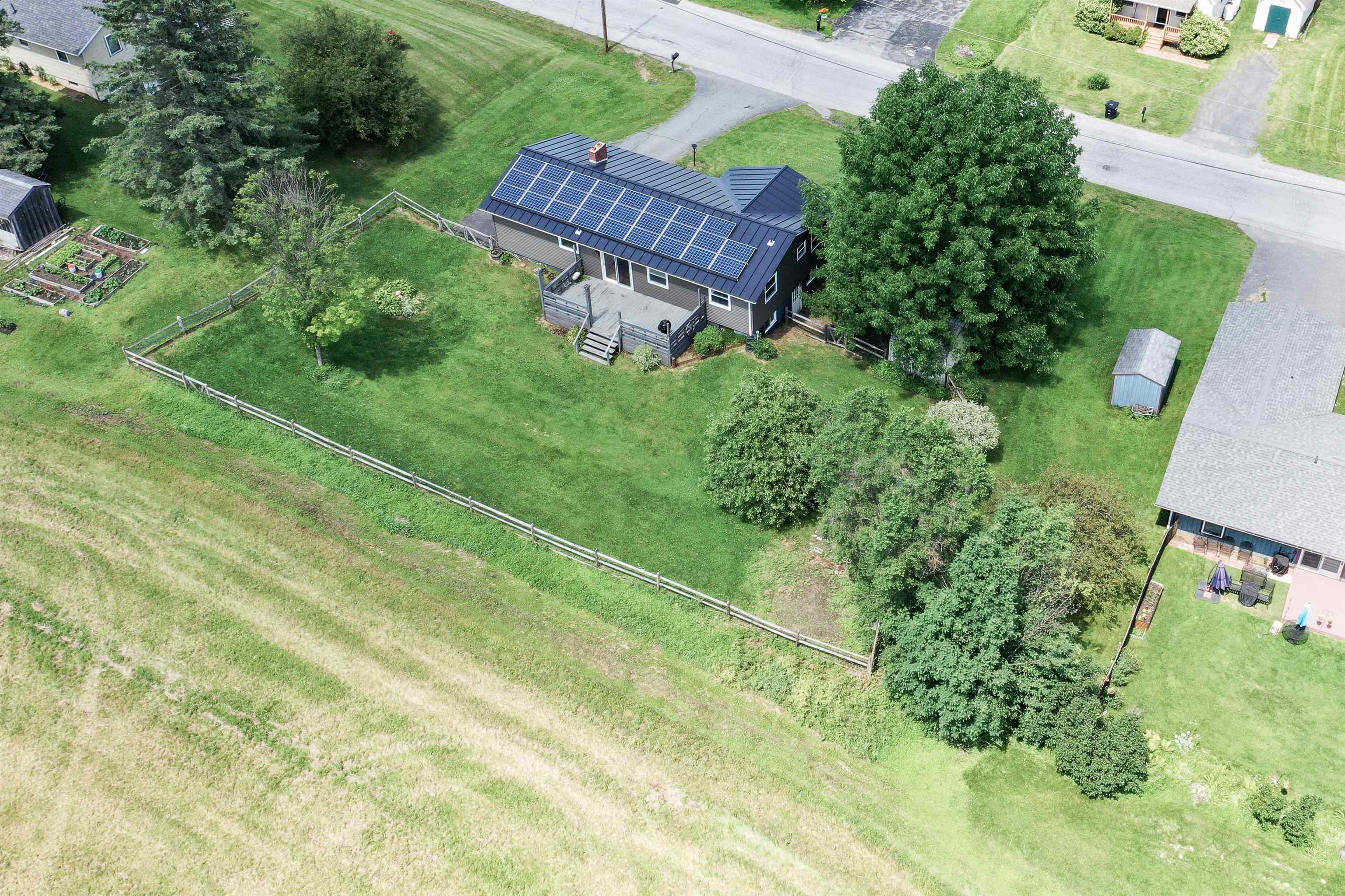 44 Bailey Street Barre, VT 05641 - Photo 4 of 39