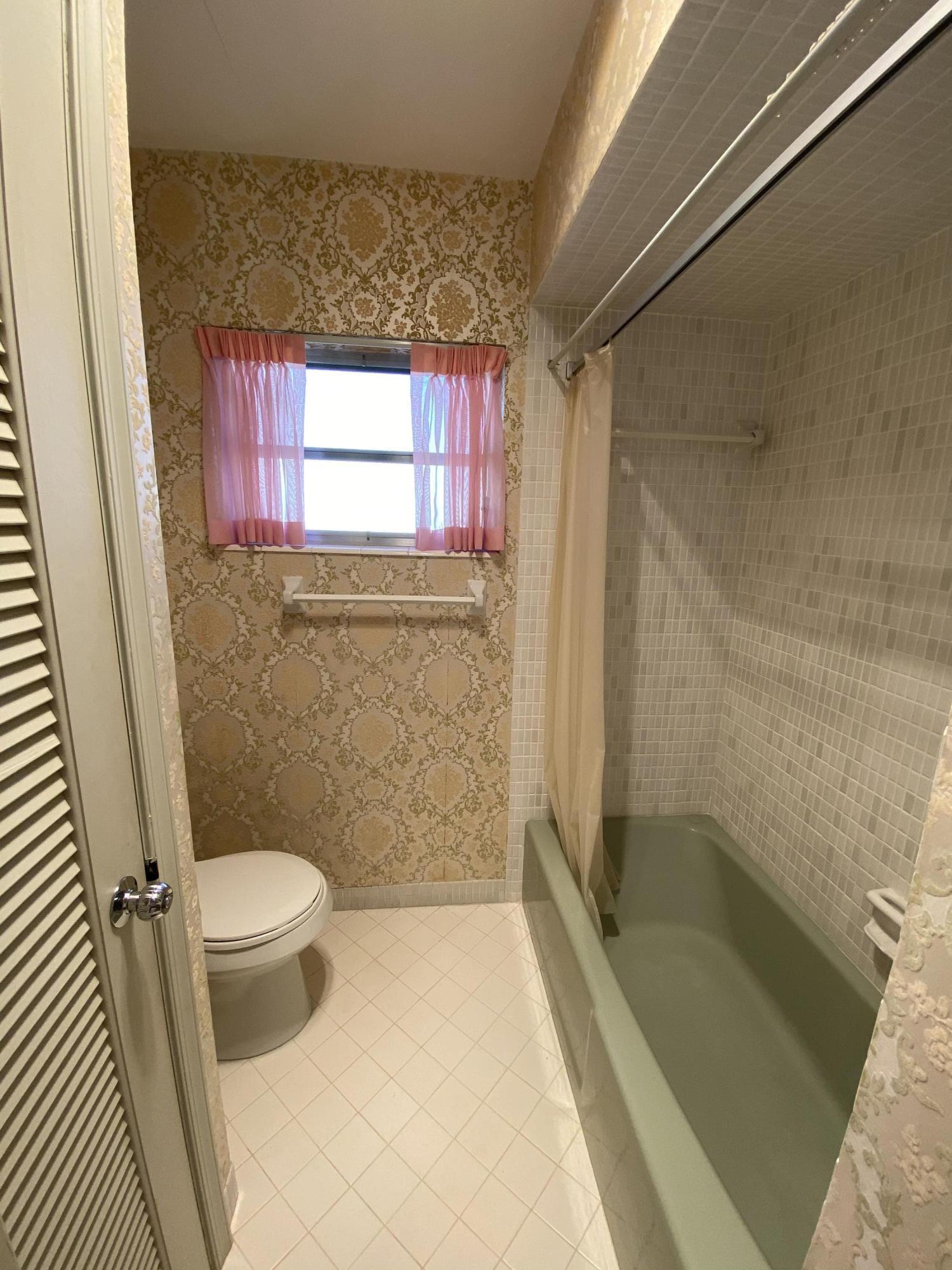 2057 Park Place Boca Raton, FL 33486 - Photo 24 of 27 18A674DF-00F9-487F-B11A-6AC5D895E4B8
