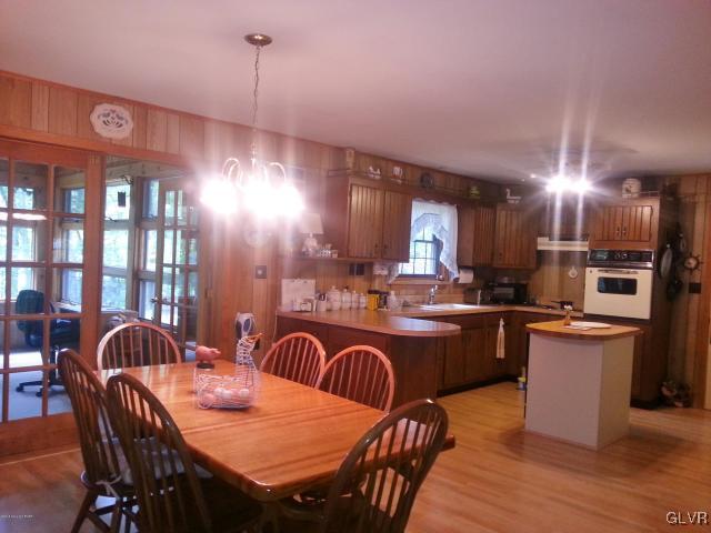 220 Robin Court Bushkill, PA 18324 - Photo 5 of 27 Gallery Image 5