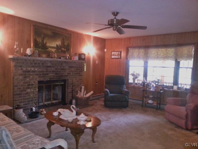220 Robin Court Bushkill, PA 18324 - Photo 6 of 27 Gallery Image 6