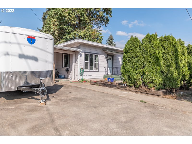 5150 C Street Springfield, OR 97478 - Photo 3 of 26 Gallery Image 3