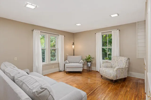 $533,000 | 3 Old County Road South, Francestown, NH 03043