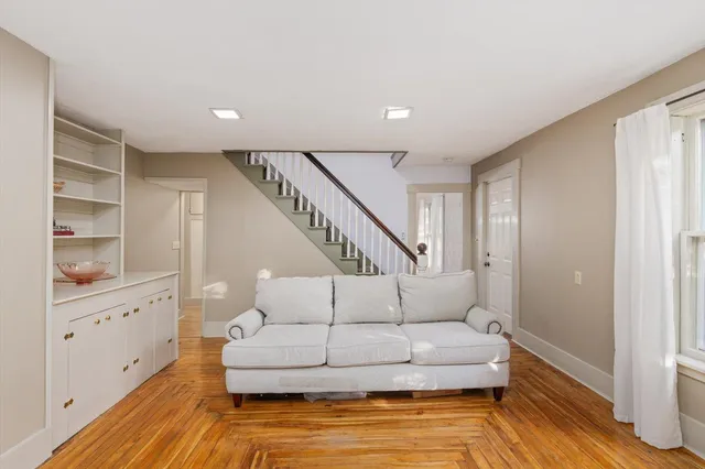 $533,000 | 3 Old County Road South, Francestown, NH 03043