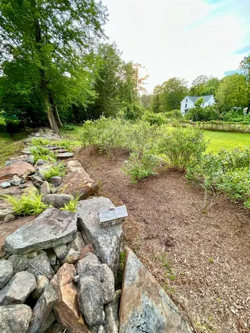 $533,000 | 3 Old County Road South, Francestown, NH 03043