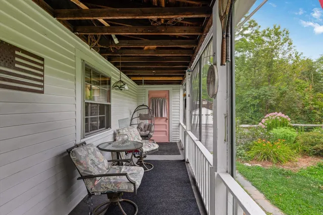 $533,000 | 3 Old County Road South, Francestown, NH 03043