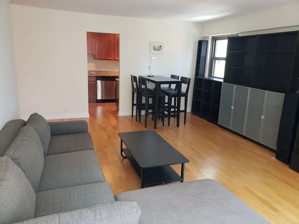 $2,500 | 535 North Michigan Avenue, Unit 1508, Chicago, IL 60611