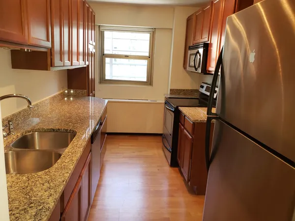 $2,500 | 535 North Michigan Avenue, Unit 1508, Chicago, IL 60611