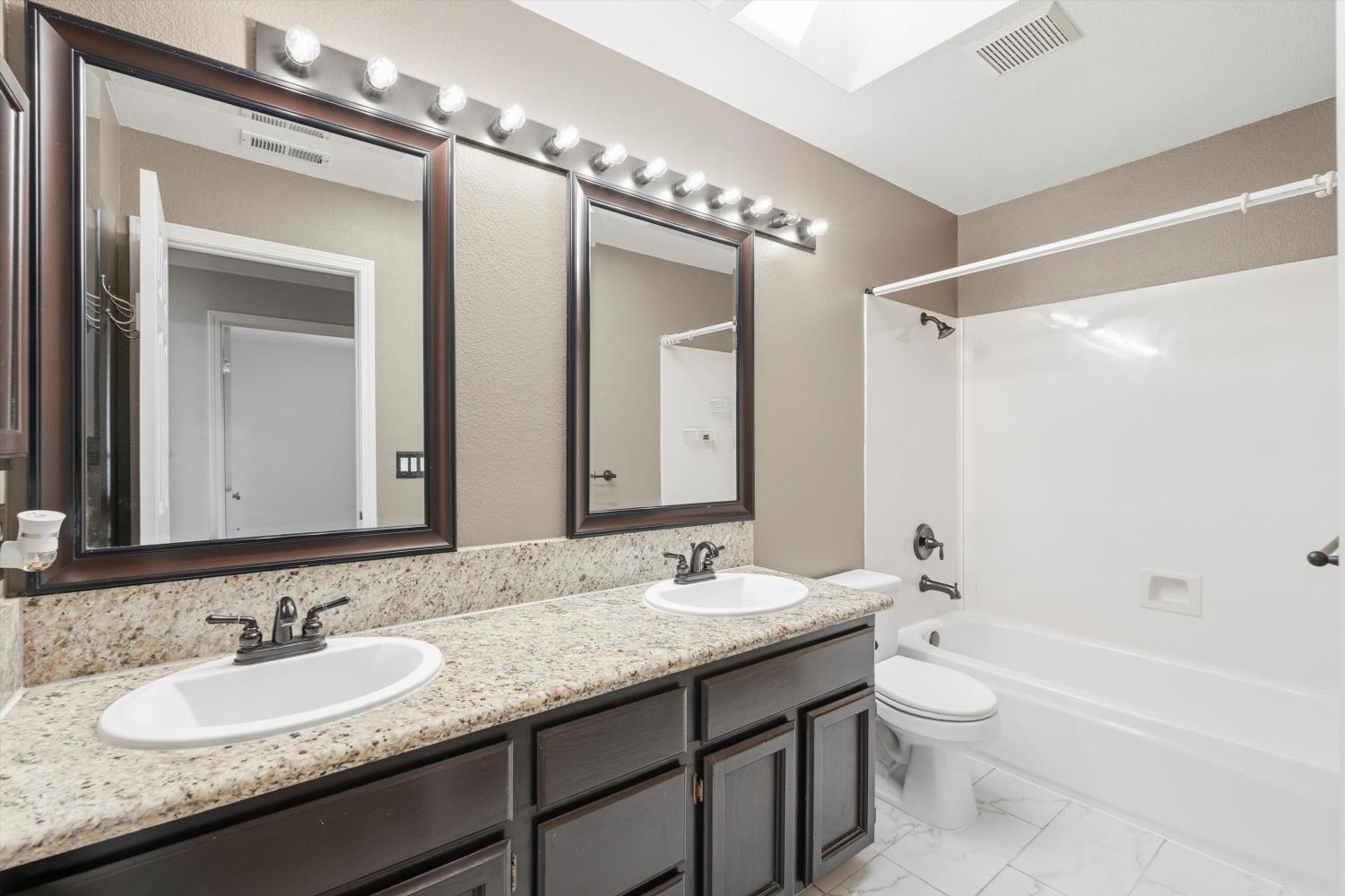 3921 Simi Valley Way Antelope, CA 95843 - Photo 20 of 34