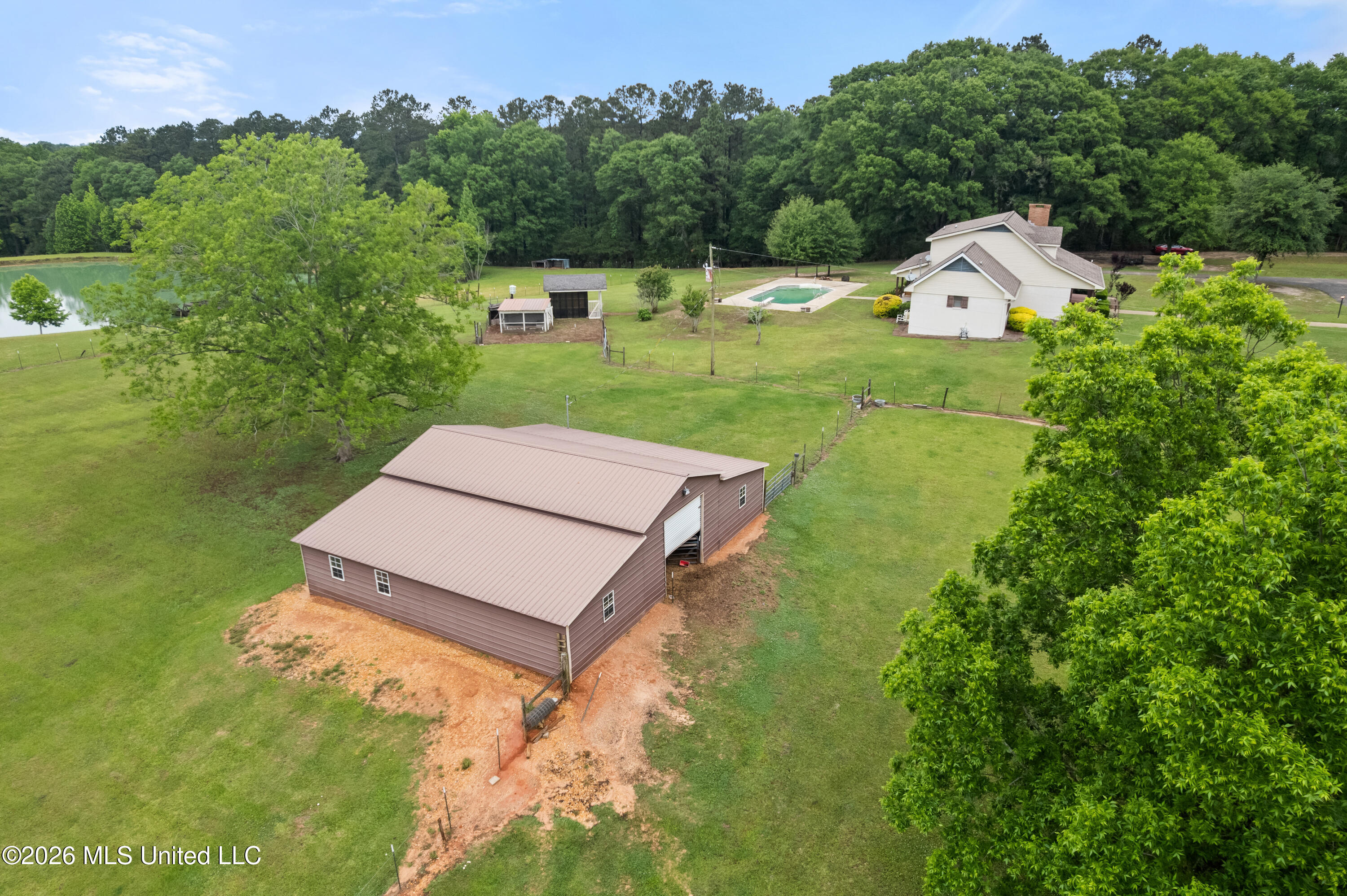 1329 Grantham Road Sumrall, MS 39482 - Photo 4 of 58 1329_Grantham_Road-57
