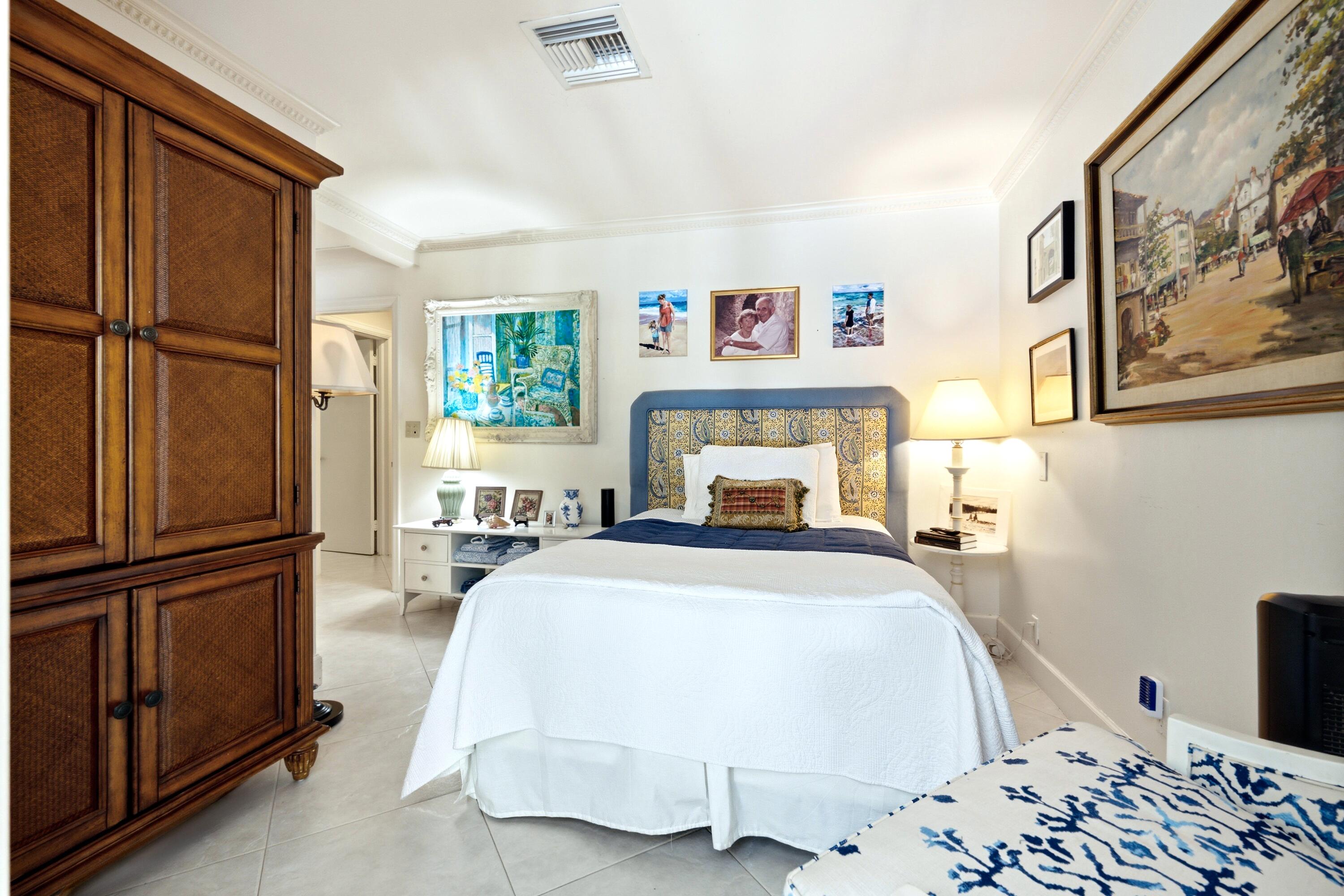 265 Fairview Road Palm Beach, FL 33480 - Photo 24 of 38 DSC_1023