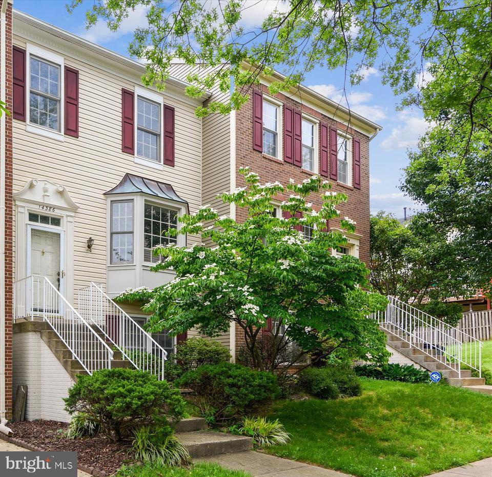 14386 Silo Valley View Centreville, VA 20121 - Photo 1 of 24 WELCOME HOME :)