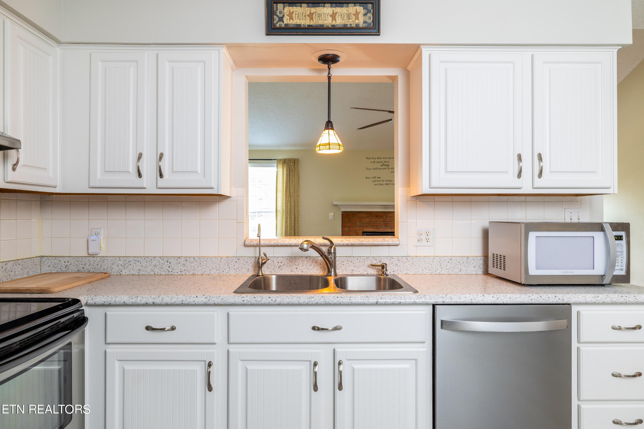 8017 Keybridge Way Powell, TN 37849 - Photo 7 of 12 Gallery Image 7