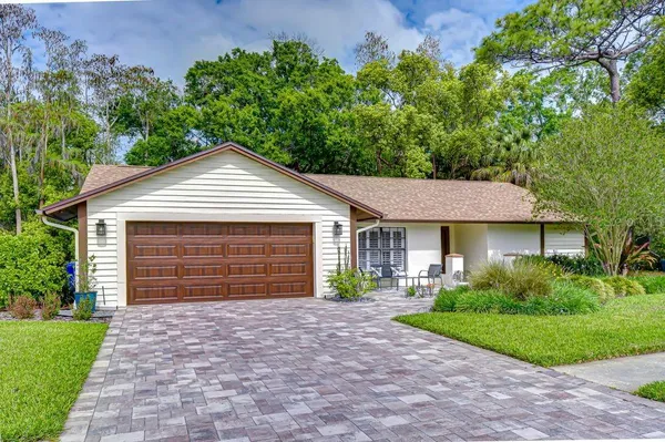 $550,000 | 16704 Vallely Drive, Tampa, FL 33618