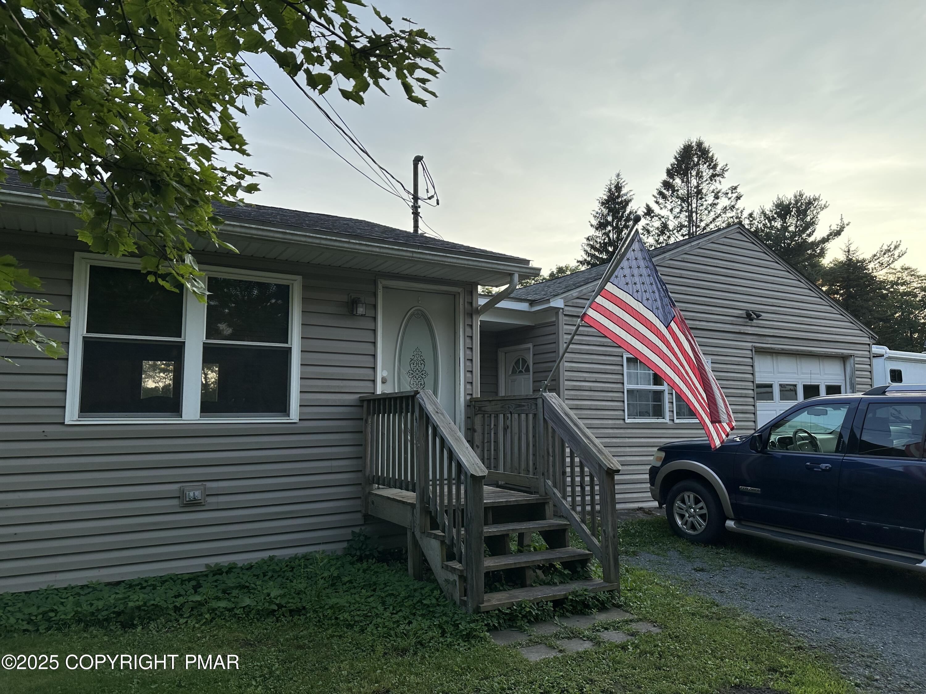 2748 Locust Ridge Rd