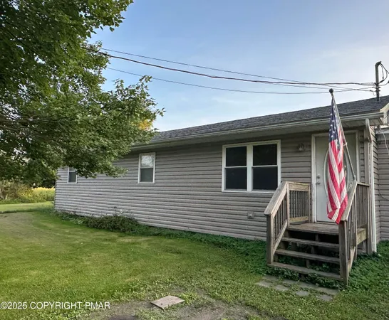 $2,000 | 2748 Locust Ridge Road, Pocono Lake, PA 18347
