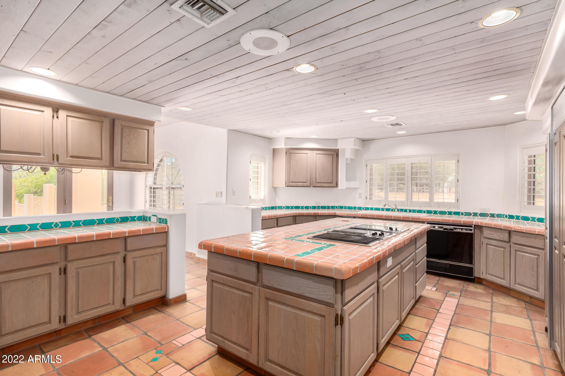 2201 East Mountain View Road Phoenix, AZ 85028 - Photo 11 of 62 0013-13 Mountain View