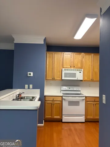 $395,000 | 375 Highland Avenue Northeast, Unit 911, Atlanta, GA 30312