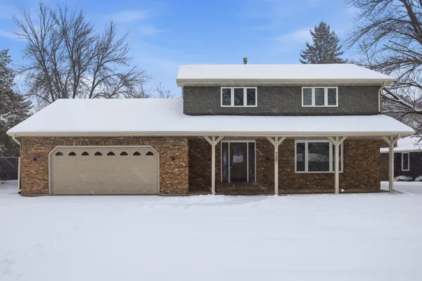 $465,000 | 3601 Evergreen Road North, Fargo, ND 58102