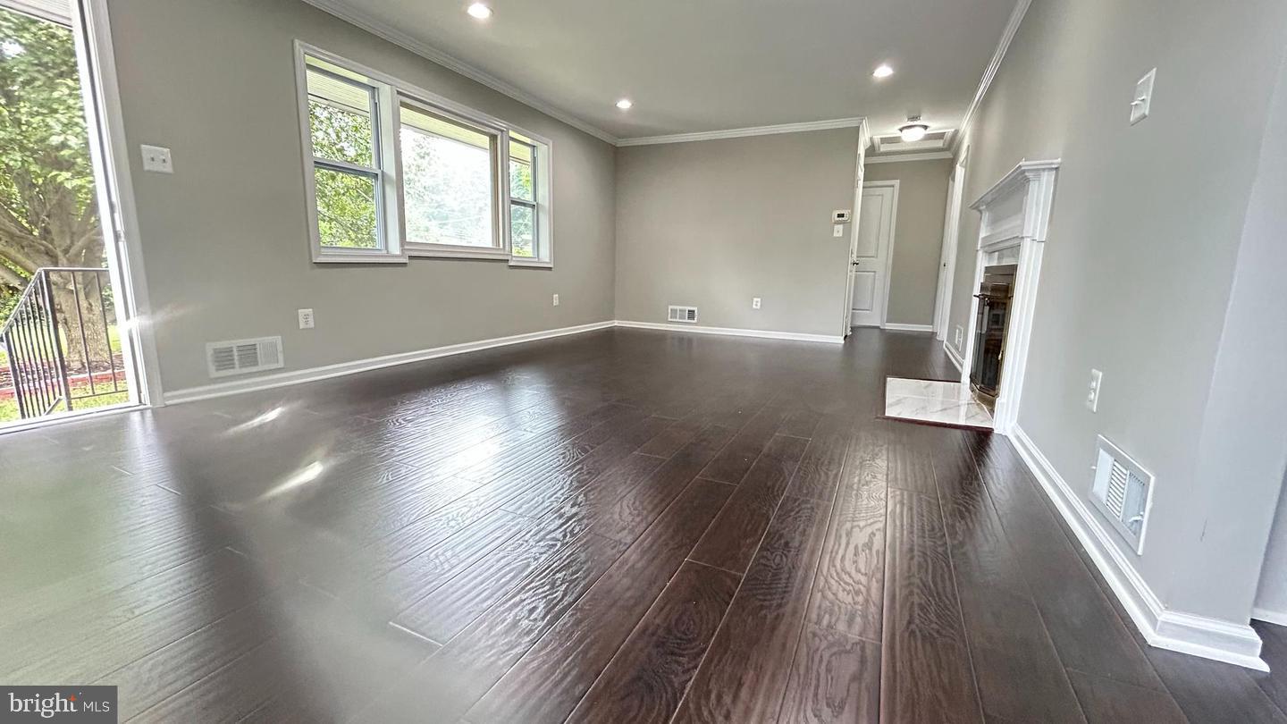 1160 Sterling Road Herndon, VA 20170 - Photo 4 of 30