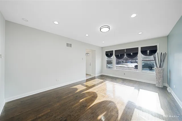 $245,000 | 281 East 163rd Street, Harvey, IL 60426