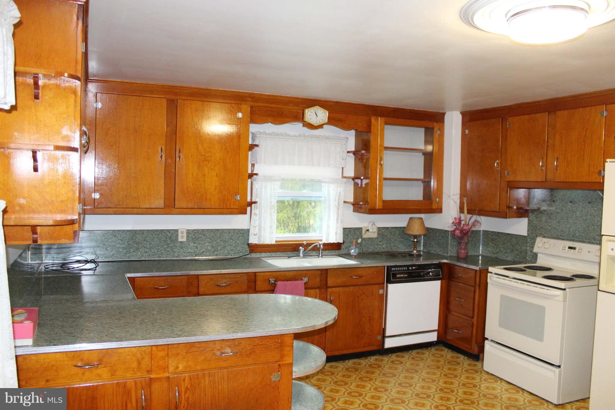 16821 Fairview Road Hagerstown, MD 21740 - Photo 15 of 30 Kitchen